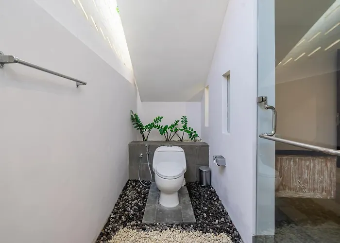 Nora, By Five Elements Villa
