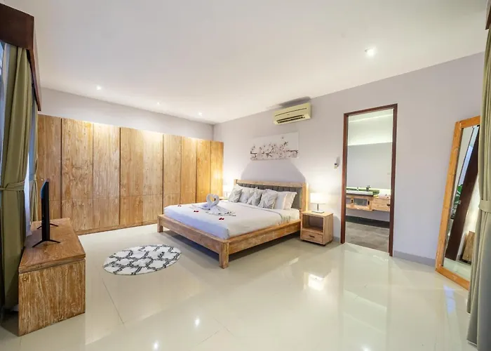 Nora, By Five Elements Villa *